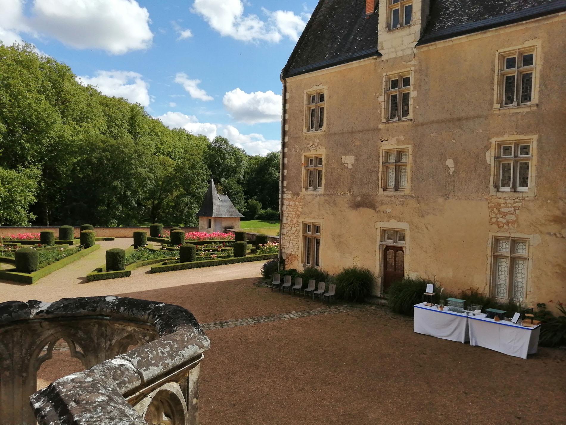 Vin d'honneur dans la cour