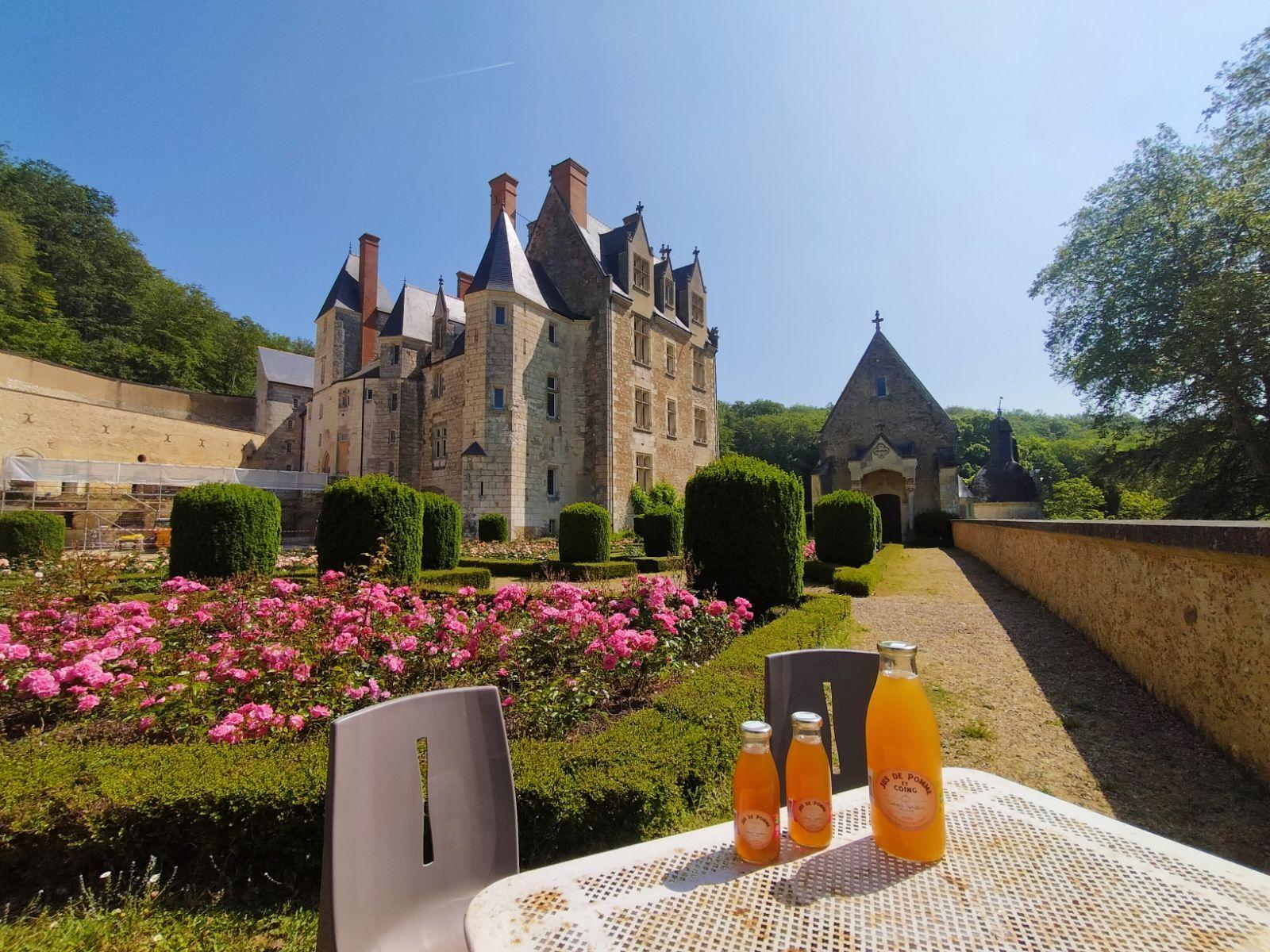 Pause rafraîchissante dans le décor du château !